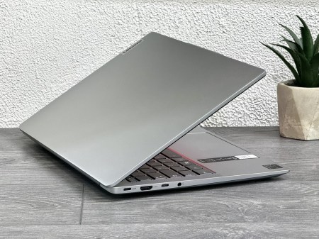 Lenovo Slim 5 14Q8X9 54